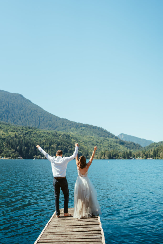Adventurous couple at Lake Sutherland 