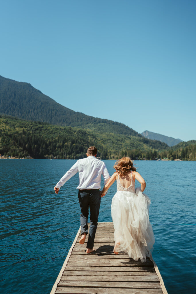 Adventurous couple at Lake Sutherland 