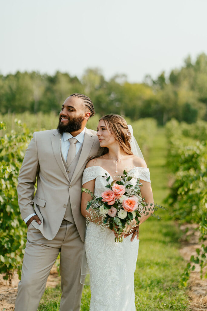 Minnesota vineyard wedding couple photos
