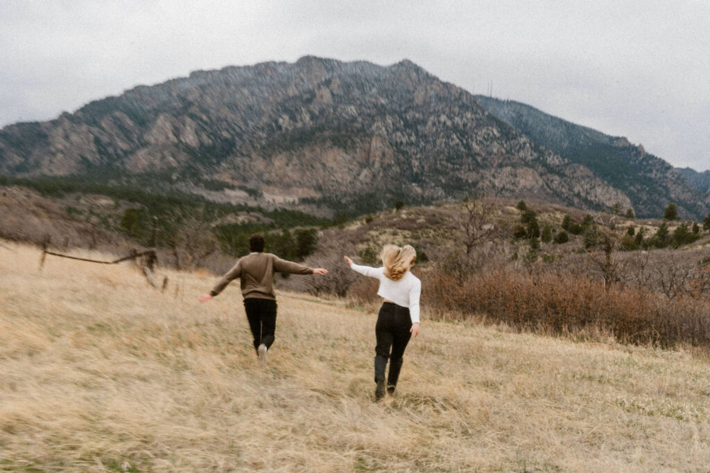 engagement photos at Cheyenne mountain state park