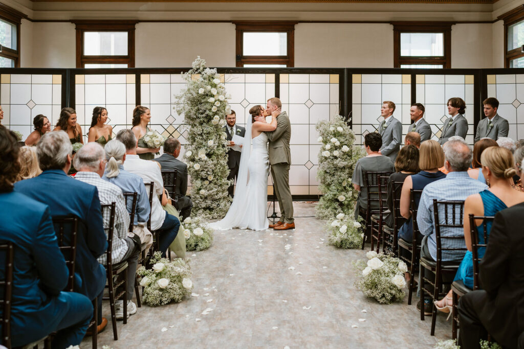 A classy downtown wedding ceremony in Minneapolis