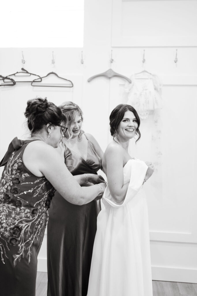 Bride gets ready in The Aisling bridal suite for her wedding in Wisconsin