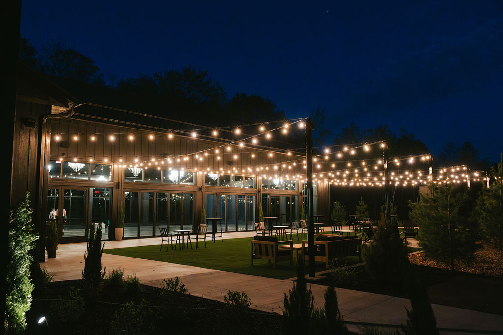 Modern Wisconsin wedding venue