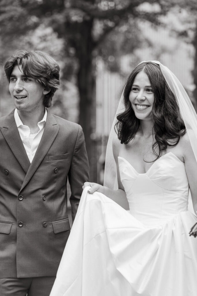 Mansion wedding bride and groom photos in Minneapolis