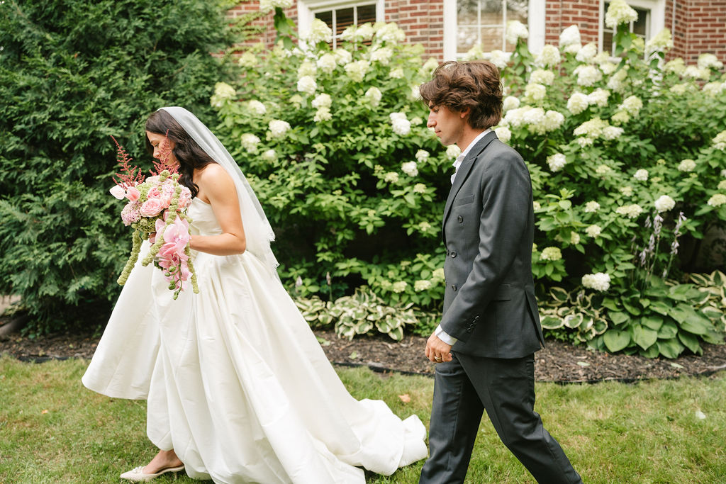Wedding portraits at The Grand Mansion on Pillsbury