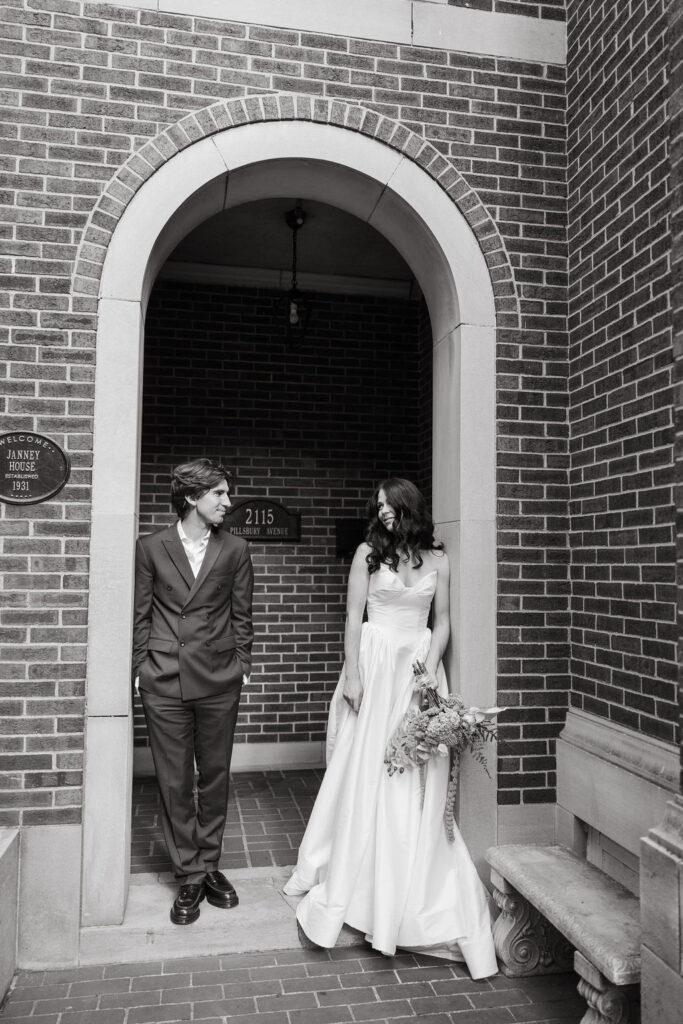 Mansion wedding bride and groom photos in Minneapolis