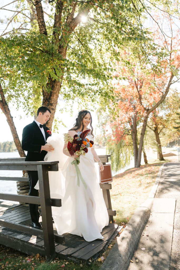 Fall bride and groom photos with colorful foliage